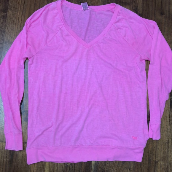 Victoria’s Secret pink longsleeve T-shirt bundle - Picture 4 of 4